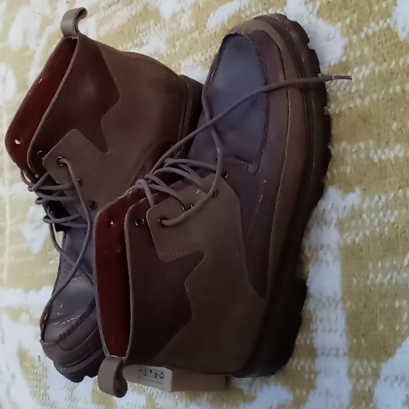 Hiking boots from Cole Haan - Picture 3 of 6